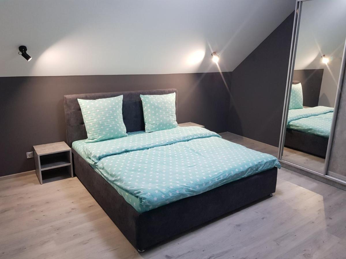 Uzhorod 3 Room Lovely House Bagian luar foto